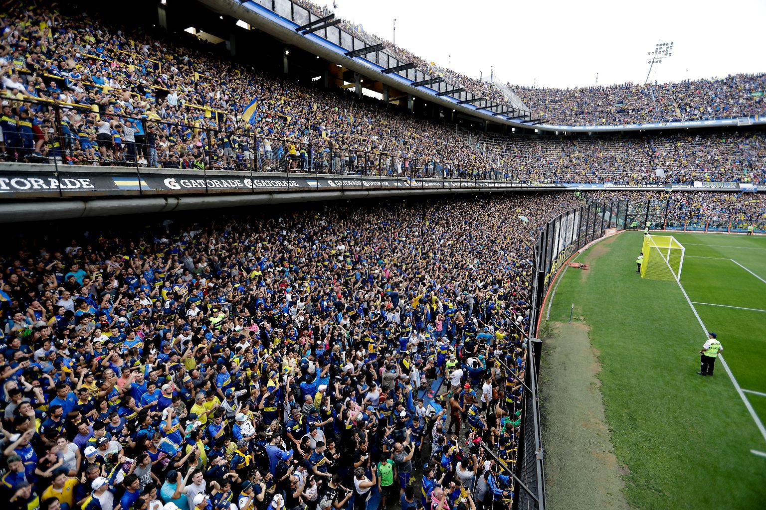 Das Stadtderby zwischen dem Club Atlético Boca Juniors und dem Club Atlético River Plate ... 