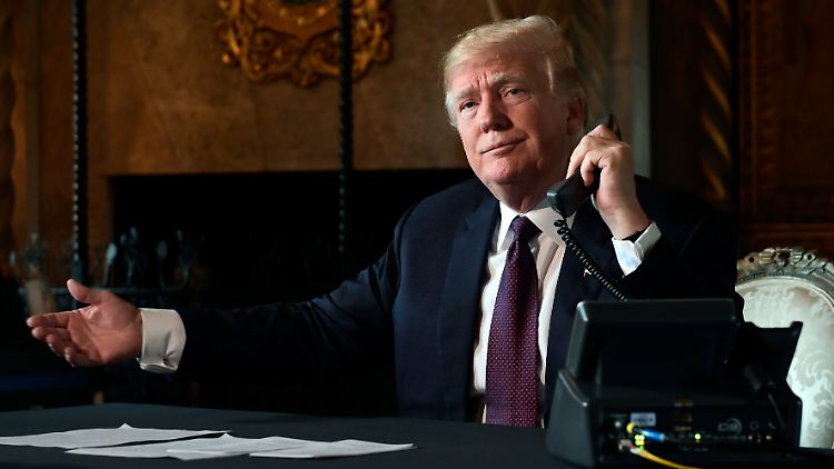 US-Präsident Trump hat nach eigenen Angaben mit seinen Unternehmen viel Geld in Saudi-Arabien verient. Das könnte seinen politischen Kurs erklären.