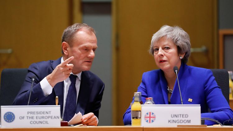 EU-Ratspräsident Donald Tusk und die britische Premierministerin Theresa May.