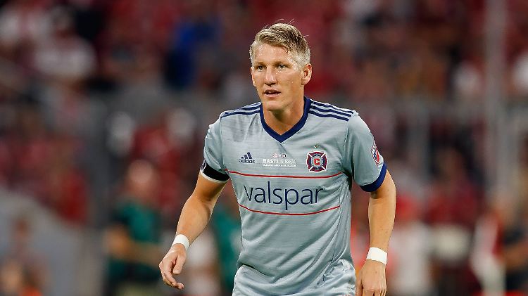 Bleibt noch ein Jahr in "Windy City": Bastian Schweinsteiger.