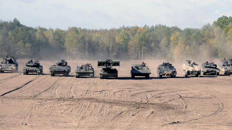 Immer mehr Missionen, immer mehr Verpflichtungen, immer neue Anforderungen: Die Bundeswehr soll mehr Personal bekommen.