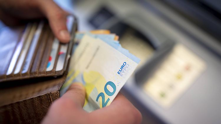 Besonders für Strom und Heizung müssen Verbraucher im November mehr zahlen.
