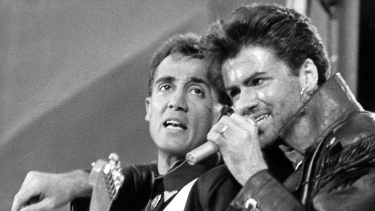 Das britische Pop-Duo ist mit ihrem Song zum 130. Mal in den Charts. 