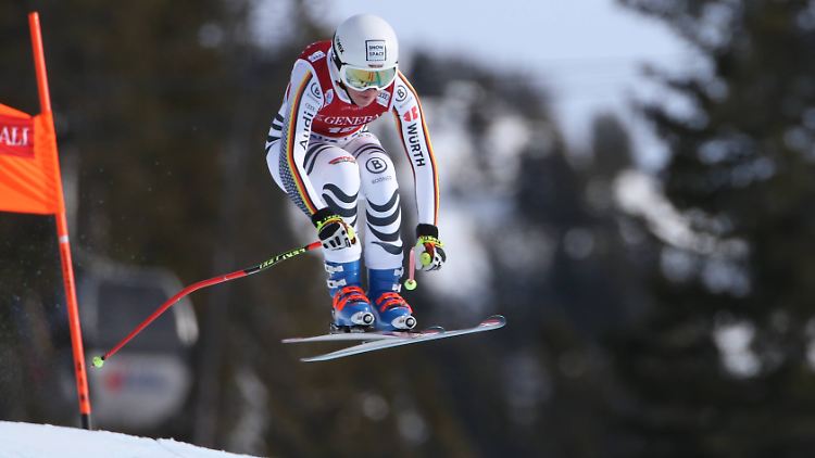 Kira Weidle in Lake Louise.