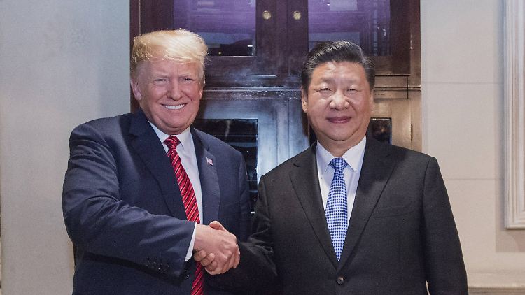 Handschlag am Rande des G20-Gipfels in Argentinien: US-Präsident Donald Trump (l.) und Chinas Staastchef Xi Jinping.