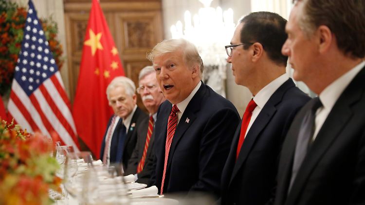 Donald Trump und seine Delegation bei den Gesprächen mit den Chinesen in Buenos Aires.
