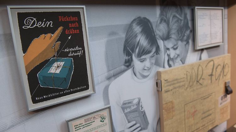 Viele Westpakete nahmen zu DDR-Zeiten einen Umweg durch die Hände der Stasi.