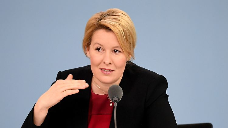 Giffey erhöht die Bundesmittel für die Freiwilligendienste.