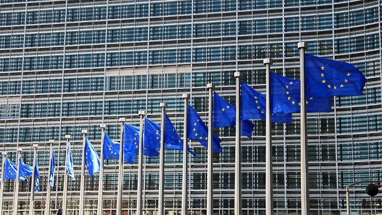 In Brüssel wollen die Finanzminister über Maßnahmen entscheiden, mit denen Europa künftig besser vor Finanzkrisen gewappnet ist.