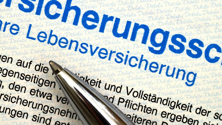 Die laufende Verzinsung bezieht sich nur auf den Sparanteil unter anderem nach Abzug von Abschluss- und Vertriebskosten.
