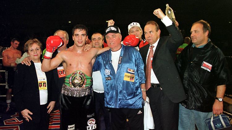 1999 krönte sich Markus Beyer unter Leitung von Trainer Ulli Wegner erstmals zum WBC-Weltmeister.