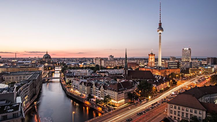 Rund 40.000 Menschen ziehen jährlich neu nach Berlin, andere beschweren sich allerdings über die Hauptstadt.