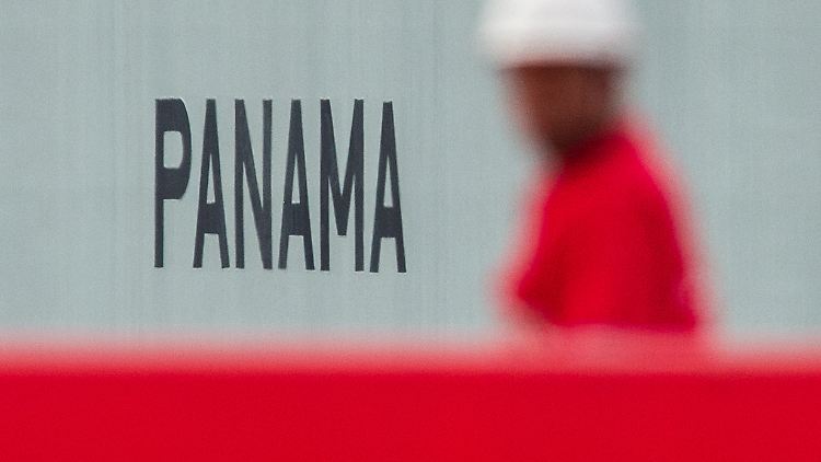 US-Justiz nimmt im Rahmen der Ermittlungen zu den "Panama Papers" mehrere Personen fest.