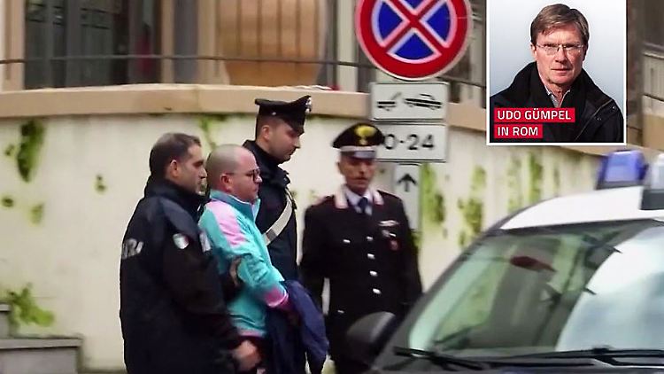 Udo Gümpel Mafia.JPG