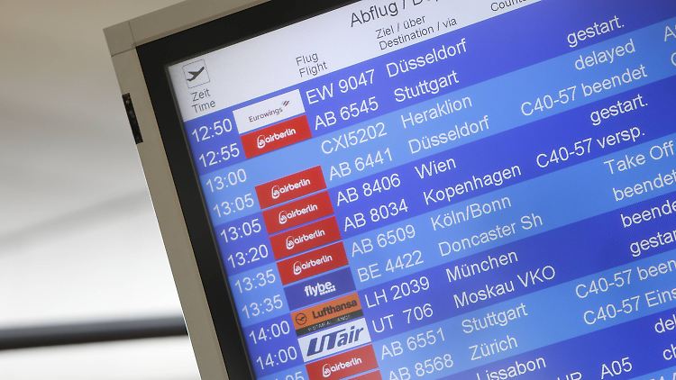 "Die Zahl der Flugausfälle im Sommer waren inakzeptabel", fasste Guido Beermann vom Bundesverkehrsministerium zusammen.