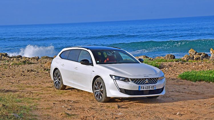 Der Peugeot 508 SW ist mit einer Höhe von 1,42 Meter der flachste Kombi im Segment.