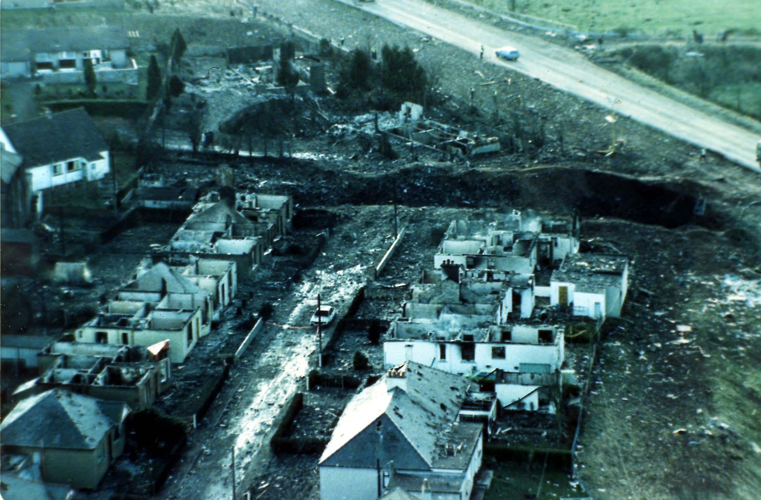 Am Abend des 21. Dezember  1988 wird die schottische Kleinstadt Lockerbie weltweit berühmt.