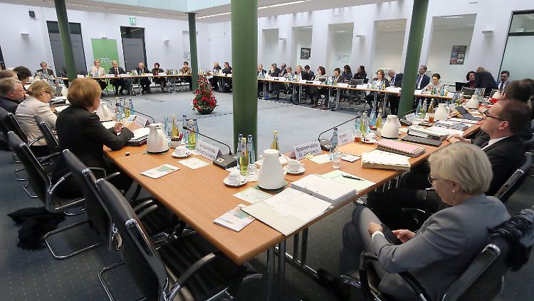 Beim Treffen der Kultusminister sind sich alle einig: "Zügig" soll die Digitalisierung voranschreiten.