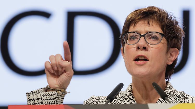 Annegret Kramp-Karrenbauers Rede wurde von den Delegierten immer wieder mit Applaus unterbrochen.