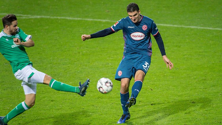 Martin Harnik (r.) rauscht heran - und trifft zum 2:1.