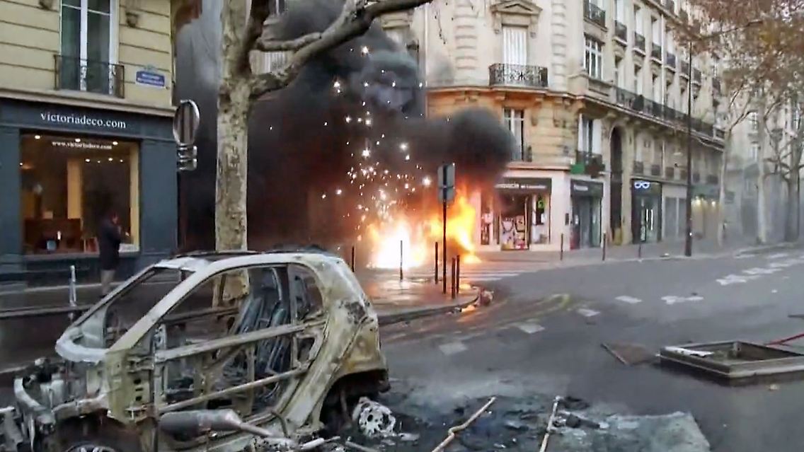 GelbwestenParis.jpg