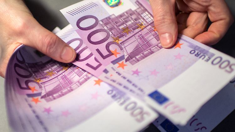 Viele Läden nehmen den 500er nicht mehr an.