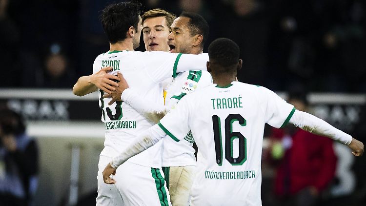 Lockerer Sieg: In der zweiten Hälfte macht Gladbach mit drei Toren alles klar.