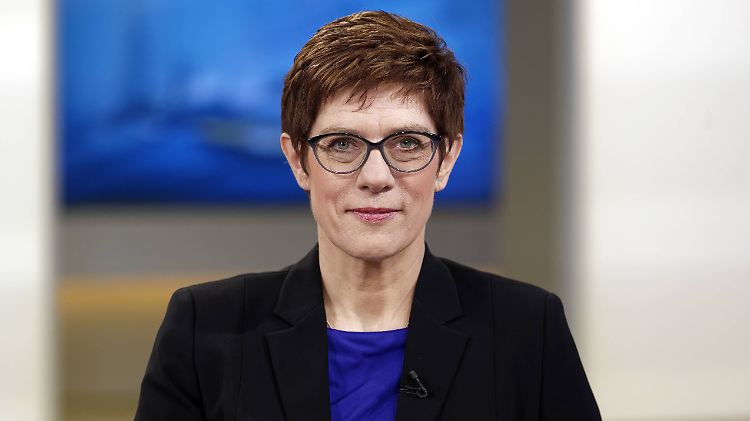Annegret Kramp-Karrenbauer sorgt bei Anne Will für wenig Überraschungen.