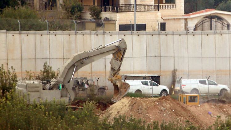 Die israelische Armee zerstört an der Grenze zum Libanon einen Tunnel der Schiitenmiliz Hisbollah.