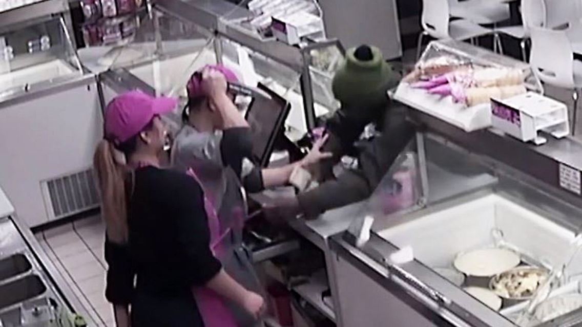 Eiscafe Messer Überfall.JPG