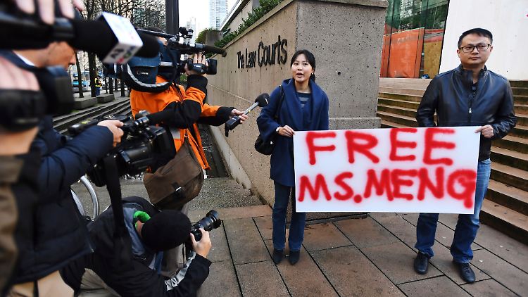 Vor der Anhörung in Vancouver fordern auch Aktivisten die Freilassung von Meng Wanzhou.