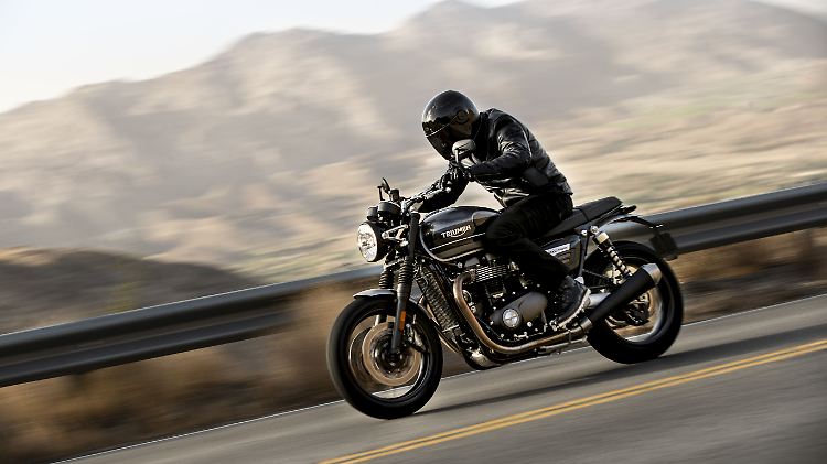 Mit neuen Featuren will die Triumph Speed Twin an den legendären Erfolg der ersten Speed Twin von 1938 anknüpfen.