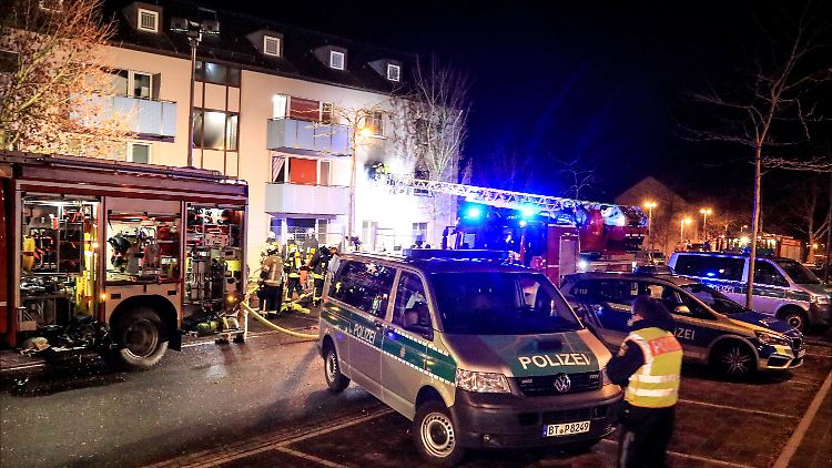 Die Polizei geht mit einem Großaufgebot gegen die Ausschreitungen im Bamberger Ankerzentrum vor.