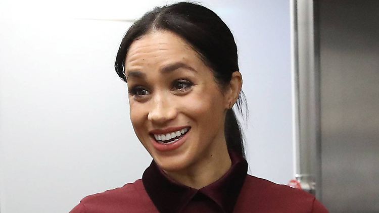 Die schwangere Herzogin Meghan könnte sicher etwas Ruhe gebrauchen, doch immer ist irgendwas.