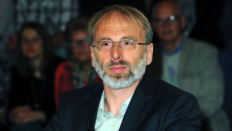Seit Februar 2018 ist Oliver SChröm Chefredakteur bei "Correctiv".