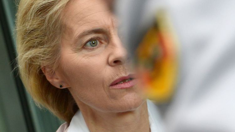 Ursula von der Leyen steht wegen der Berater-Affäre weiterhin in der Kritik.