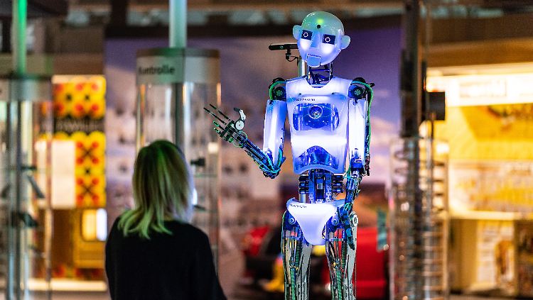 Künstliche Intelligenz steckt selten in einem humnoiden Roboterkörper. 