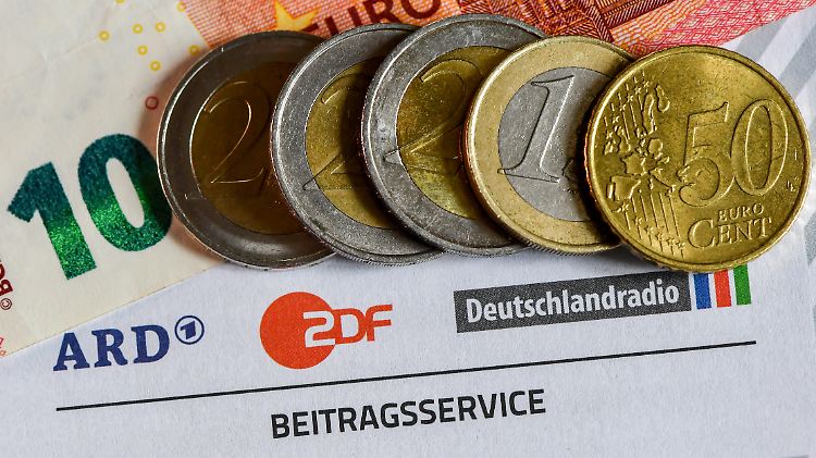 Für jeden Haushalt in Deutschland wird derzeit 17,50 Euro pro Monat an Rundfunkbeitrag fällig.
