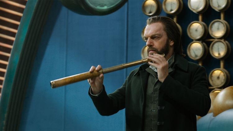 Erkannt? Hugo Weaving spielte in "Der Herr der Ringe" den Halbelb Elrond.
