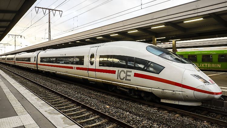 Die Gewerkschaft der Lokführer wirft der Bahn vor, die Tarifverhandlungen sinnlos eskalieren zu lassen.