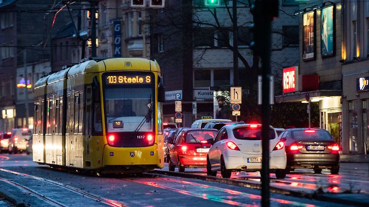 Vielerorts in Deutschland ist die Nachfrage nach Alternativen zum öffentlichen Nahverkehr gestiegen.