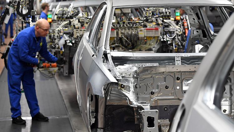 Volkswagen hat in Zwickau 1,2 Milliarden Euro investiert, um dort Elektroautos zu bauen. Da werden auch Fachkräfte aus dem Ausland gebraucht.