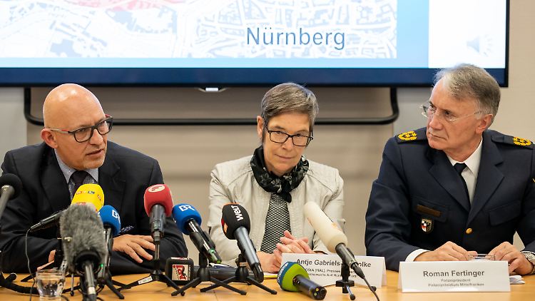 Oberstaatsanwältin Gabriels-Gorsolke spricht von einem "Spaziergang durchs Strafgesetzbuch" des Tatverdächtigen. 