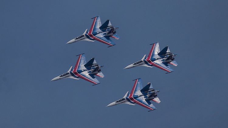 Russische Kampfjets vom Typ Su-30. 