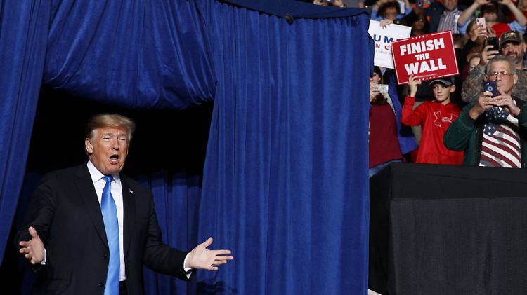 US-Präsident Donald Trump bei einer Wahlkampfkundgebung im Bojangles-Coliseum.
