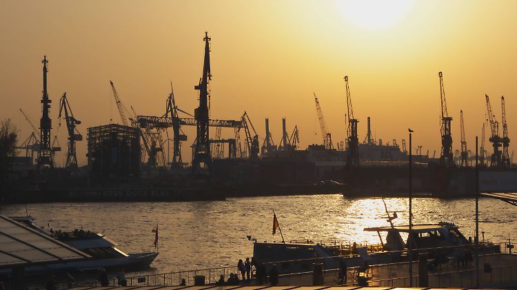 Die Stimmung bei den Exporteuren trübt sich merklich ein.