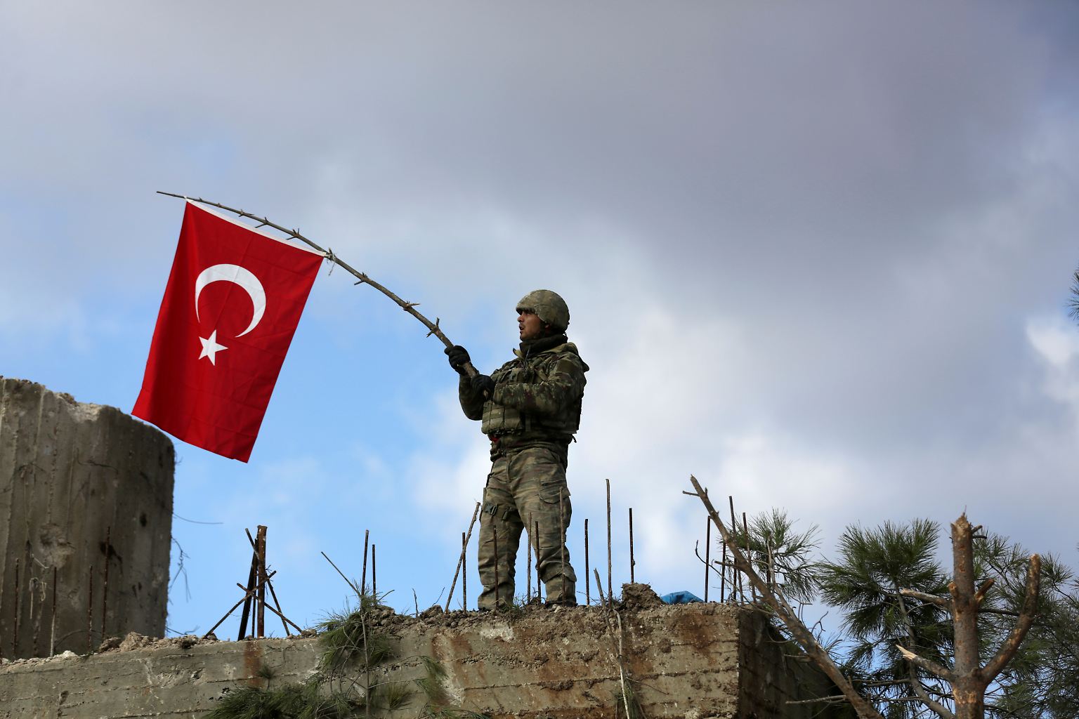 Der Bürgerkrieg in Syrien geht ins achte Jahr. Am 20. Januar marschieren türkische Truppen in die  nordsyrische Region Afrin ein. Die "Operation Olivenzweig" zielt auf die Zerschlagung kurdischer Milizen.