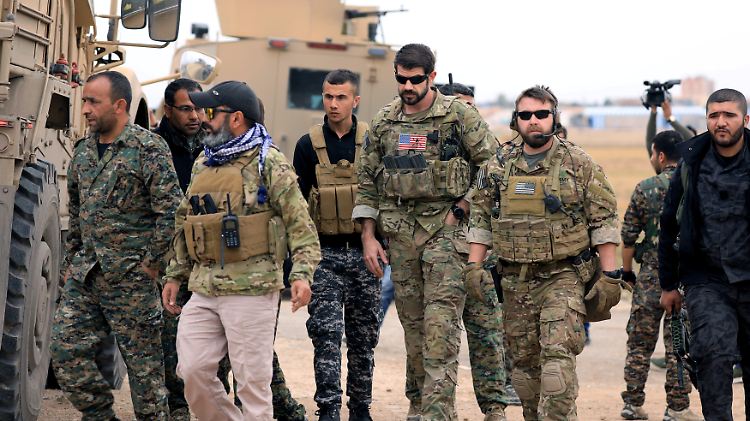 Rund 2000 US-Soldaten trainieren und beraten in Syrien Oppositionstruppen.