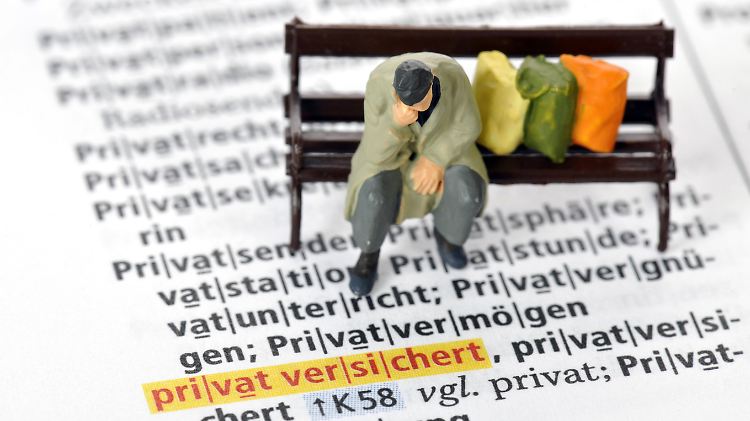 Den privat Krankenversicherten stehen allein wegen Zweifeln an der Unabhängigkeit des an Beitragserhöhungen beteiligten Treuhänders keine Rückerstattungen zu. 