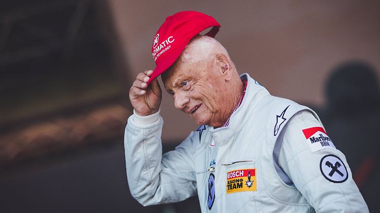 Niki Lauda, hier am Rande eines Formel-1-Rennens im Juli, hat erstmals ein ausführliches Interview nach seiner Lungentransplantation gegeben.